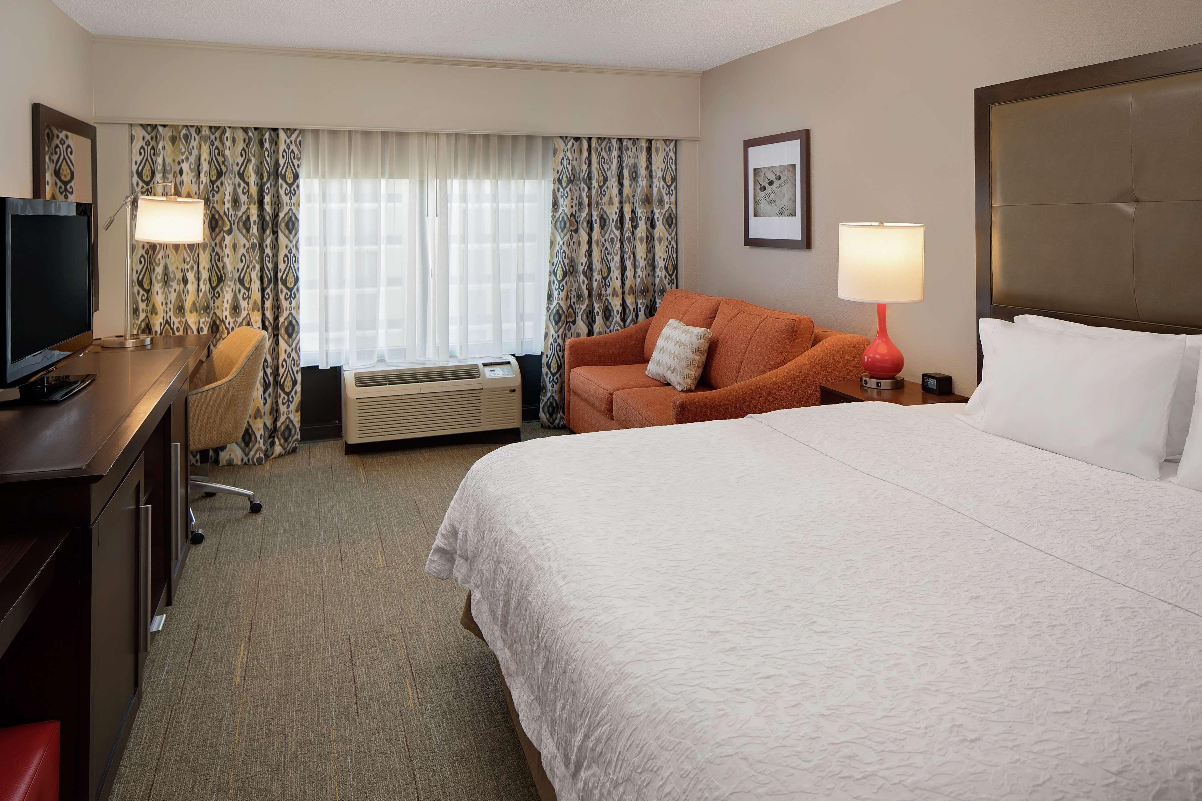 Hampton Inn Louisville Downtown מראה חיצוני תמונה