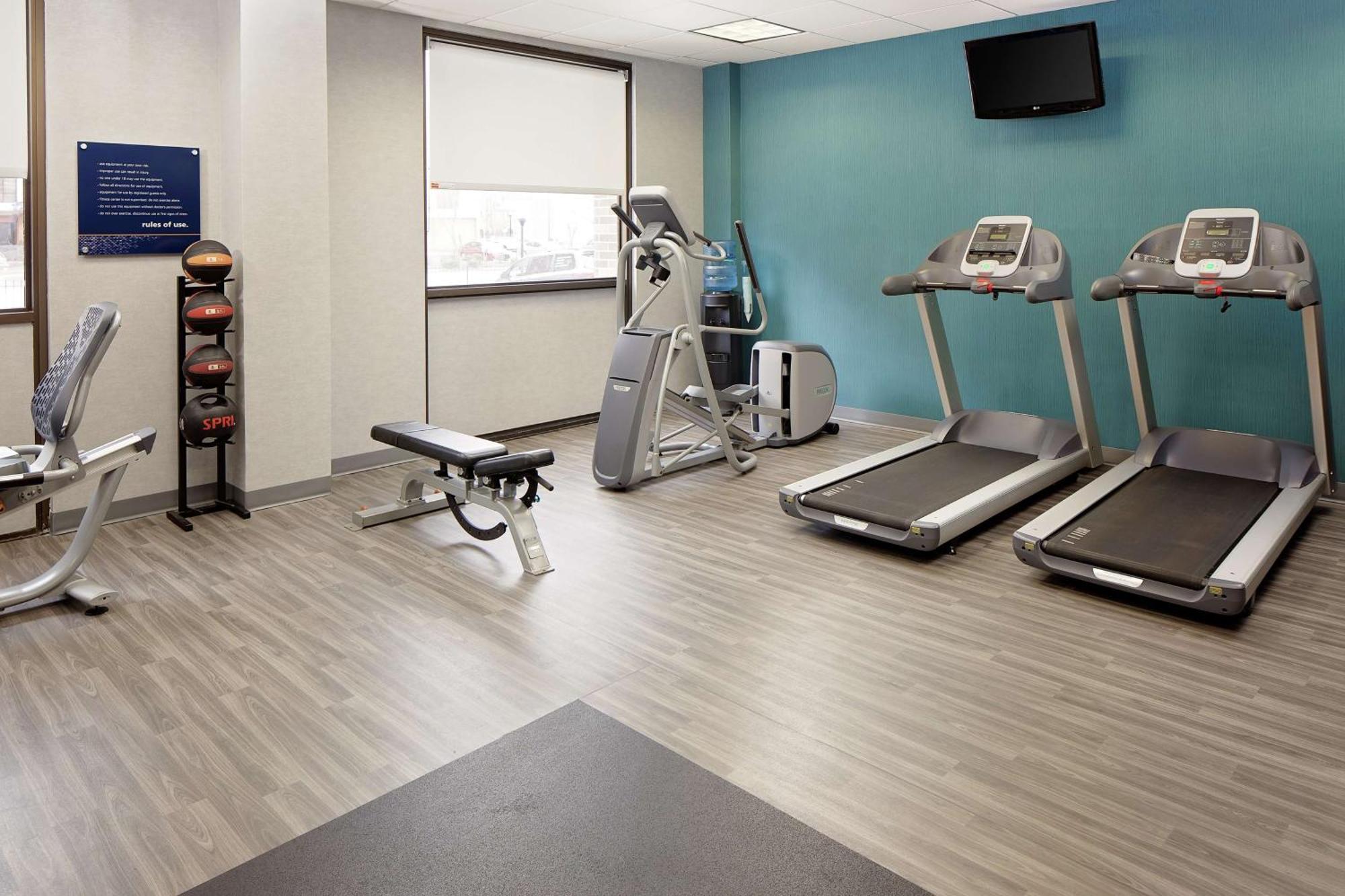 Hampton Inn Louisville Downtown מראה חיצוני תמונה